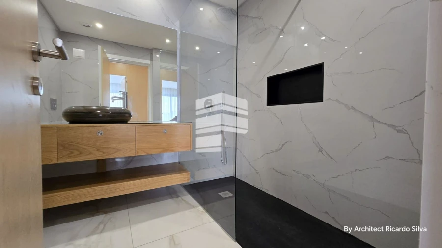 Apartamento T3 para Venda em Caniço Foto 22