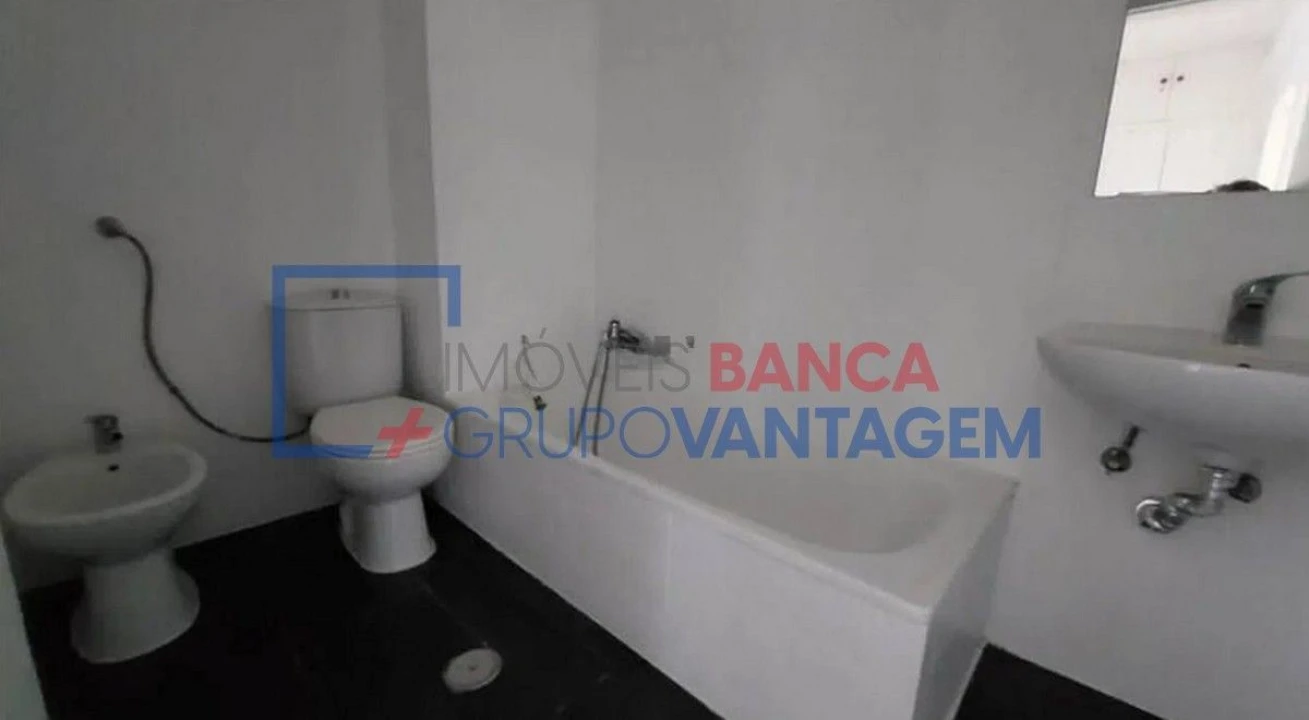 Apartamento T2 para Venda em Rio de Mouro Foto 18