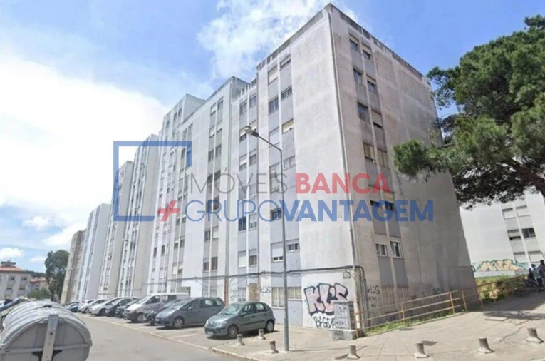 Apartamento T2 para Venda em Rio de Mouro Foto 7