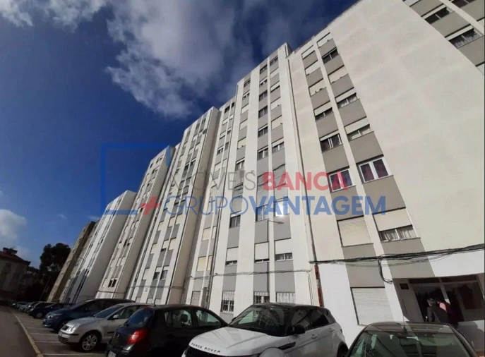 Apartamento T2 para Venda em Rio de Mouro Foto 8