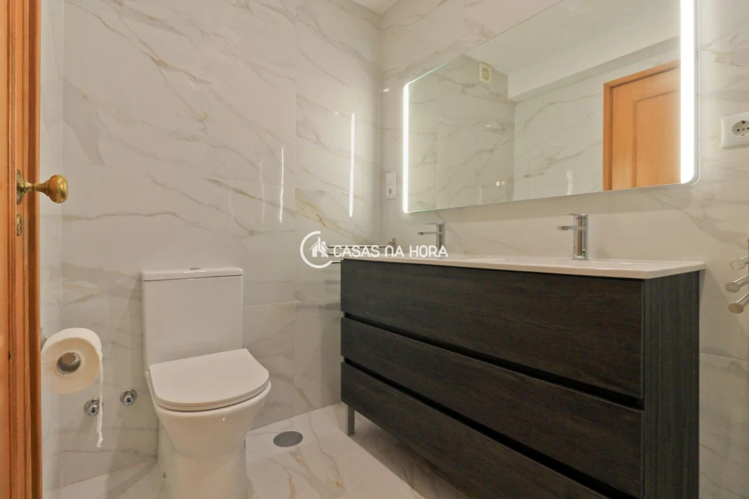 Apartamento T3 para Arrendamento em Cidade da Maia Foto 5