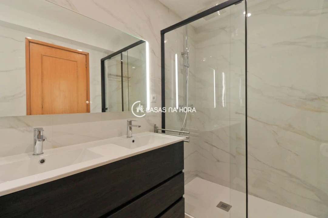 Apartamento T3 para Arrendamento em Cidade da Maia Foto 24