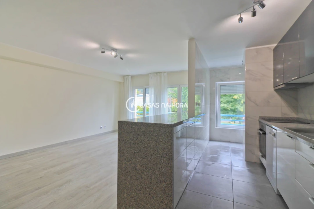 Apartamento T3 para Arrendamento em Cidade da Maia Foto 27