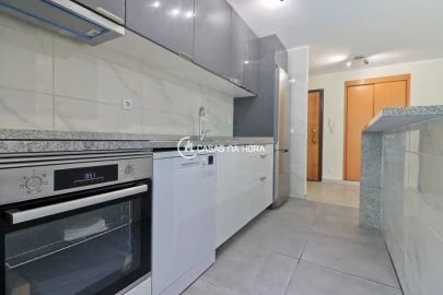 Apartamento T3 para Arrendamento em Cidade da Maia