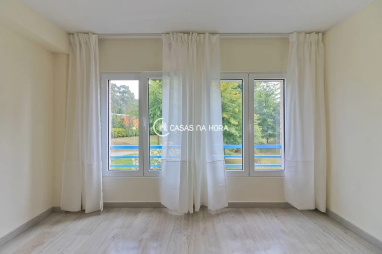 Apartamento T3 para Arrendamento em Cidade da Maia Foto 4