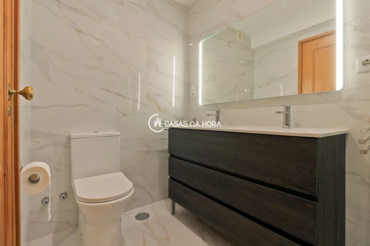 Apartamento T3 para Arrendamento em Cidade da Maia Foto 5