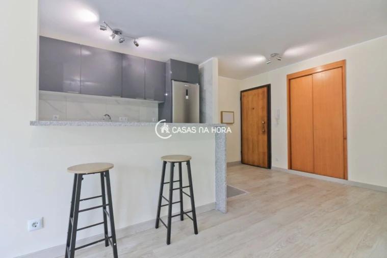 Apartamento T3 para Arrendamento em Cidade da Maia Foto 14