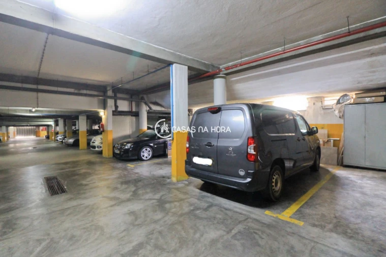 Apartamento T3 para Arrendamento em Cidade da Maia Foto 28