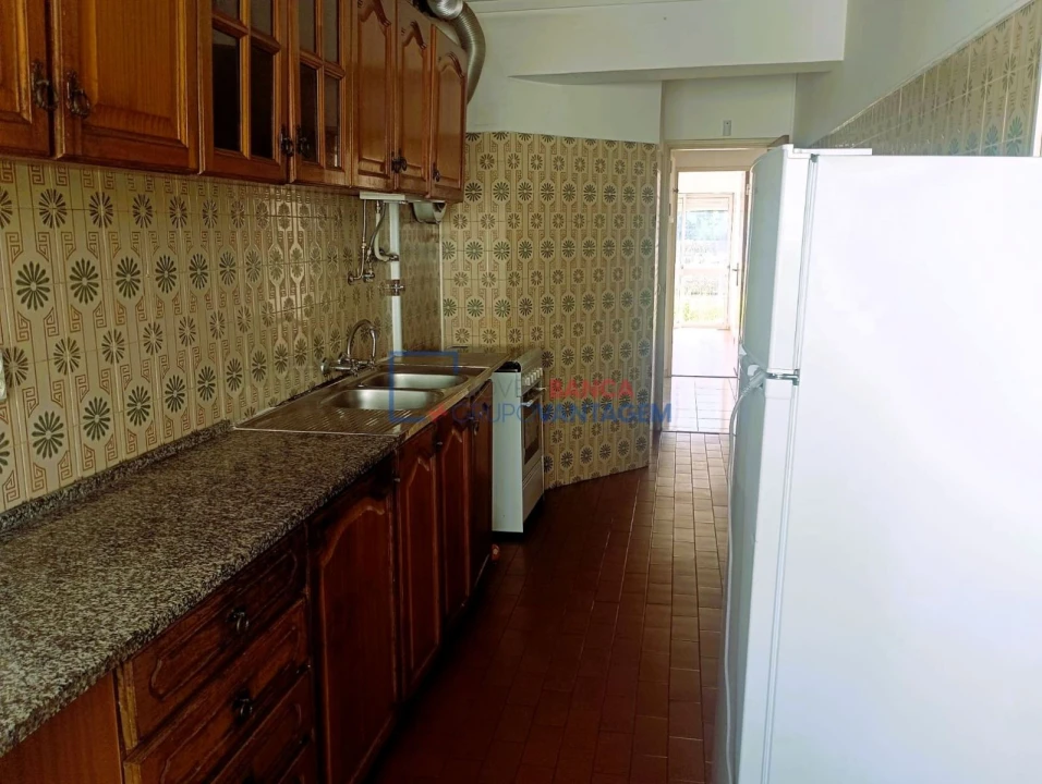 Apartamento T2 para Venda em Agualva e Mira-Sintra Foto 7