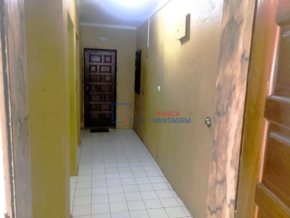 Apartamento T2 para Venda em Agualva e Mira-Sintra Foto 22