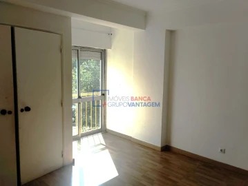 Apartamento T2 para Venda em Agualva e Mira-Sintra