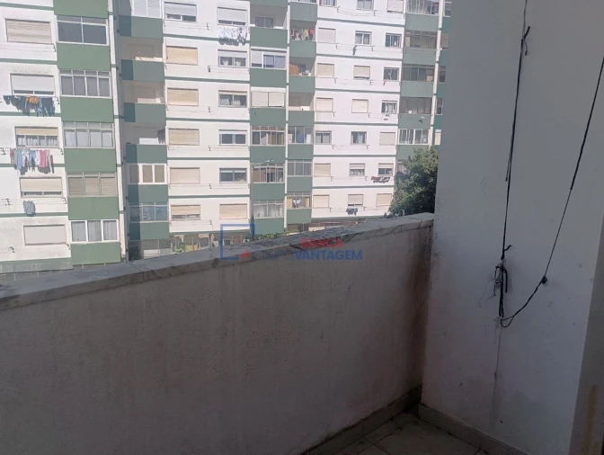 Apartamento T2 para Venda em Agualva e Mira-Sintra Foto 9