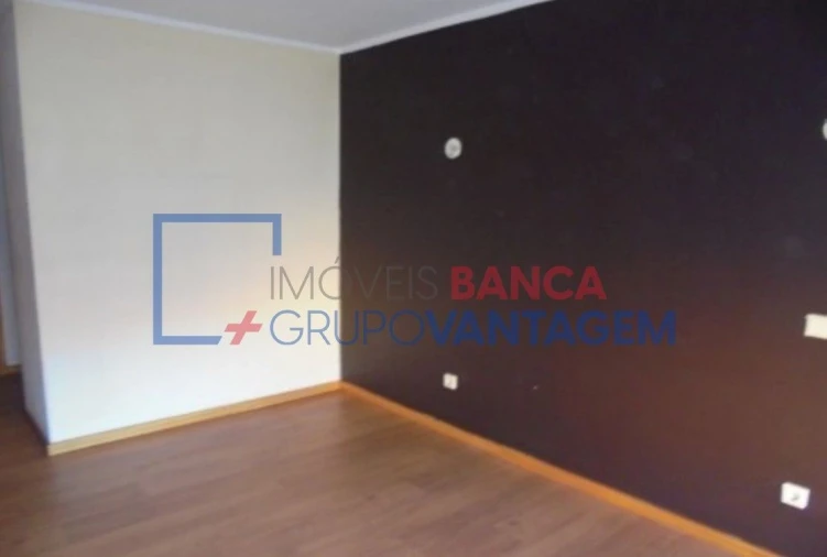 Apartamento T2 para Venda em Canelas Foto 9