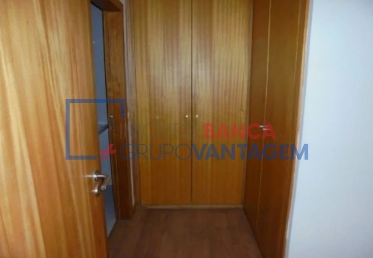 Apartamento T2 para Venda em Canelas Foto 11