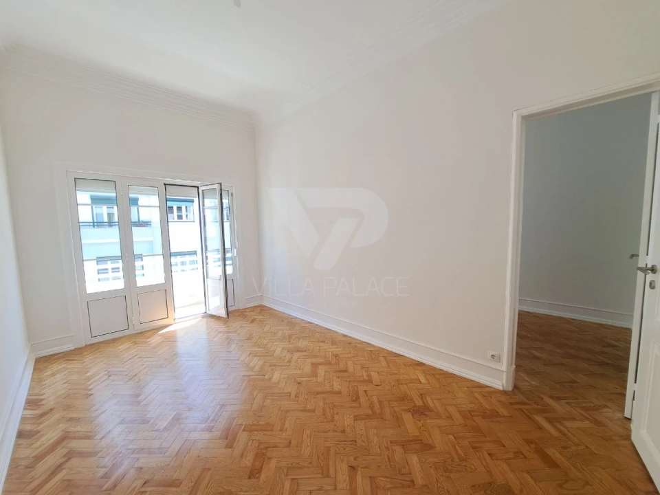 Apartamento T2 para Arrendamento em Campo de Ourique Foto 2