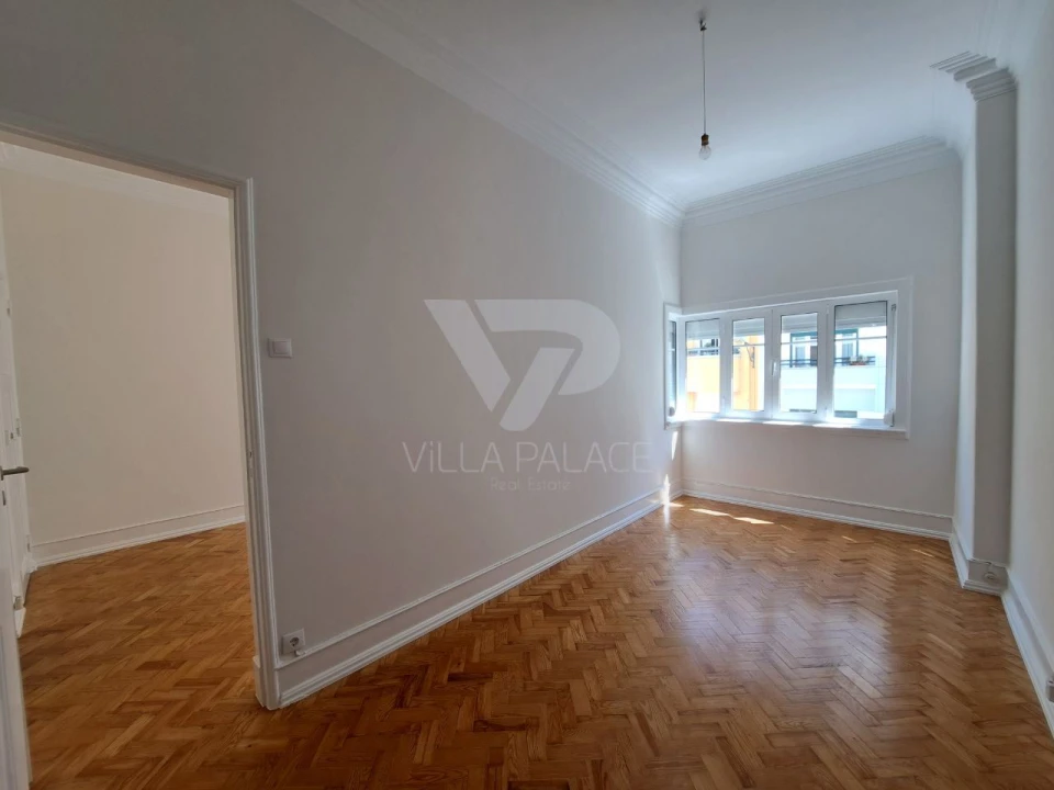 Apartamento T2 para Arrendamento em Campo de Ourique Foto 5