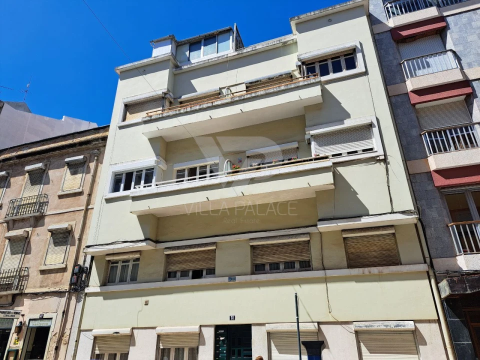 Apartamento T2 para Arrendamento em Campo de Ourique Foto 16