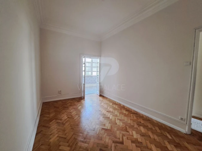 Apartamento T2 para Arrendamento em Campo de Ourique Foto 11