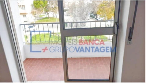 Apartamento T3 para Venda em Baixa da Banheira e Vale da Amoreira