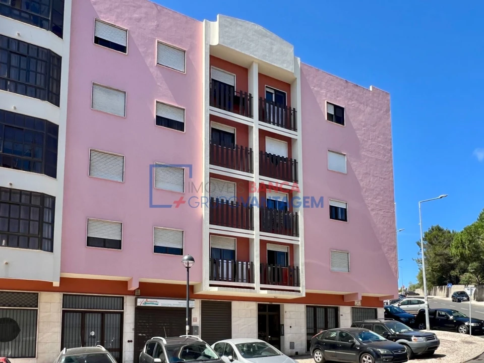 Apartamento T2 para Venda em Cacém e São Marcos Foto 1