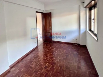 Apartamento T2 para Venda em Cacém e São Marcos