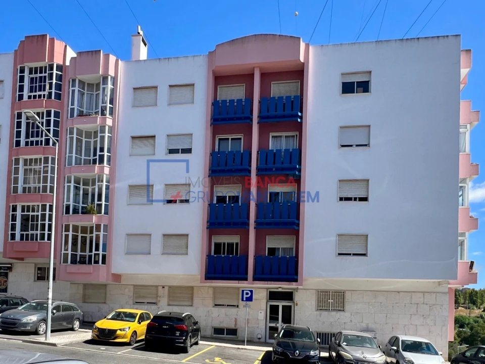 Apartamento T2 para Venda em Cacém e São Marcos Foto 1