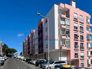 Apartamento T2 para Venda em Cacém e São Marcos