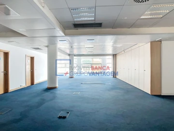 Escritório para Arrendamento em Estrela