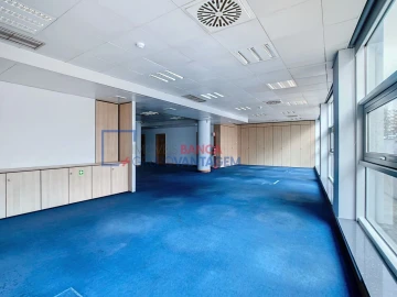 Escritório para Arrendamento em Estrela