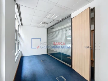 Escritório para Arrendamento em Estrela