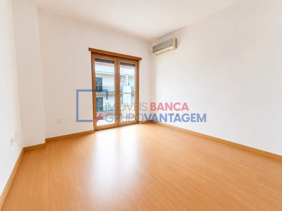 Apartamento T4 para Venda em Pinhal Novo Foto 10