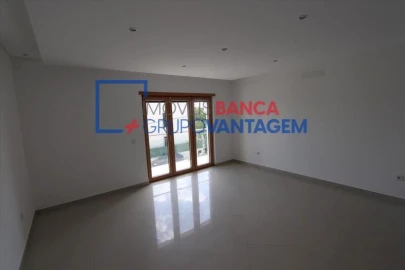 Apartamento T4 para Venda em Pinhal Novo