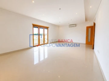Apartamento T4 para Venda em Pinhal Novo