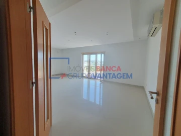 Apartamento T4 para Venda em Pinhal Novo