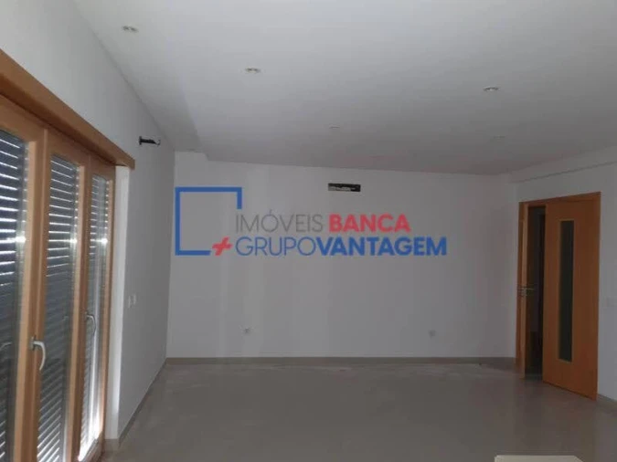 Apartamento T4 para Venda em Pinhal Novo Foto 8