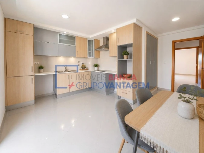 Apartamento T4 para Venda em Pinhal Novo Foto 5