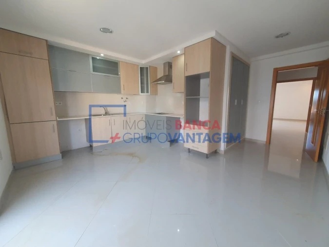 Apartamento T4 para Venda em Pinhal Novo Foto 6