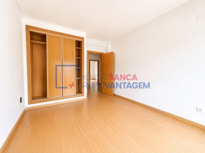 Apartamento T4 para Venda em Pinhal Novo Foto 8