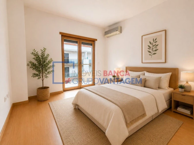 Apartamento T4 para Venda em Pinhal Novo Foto 9