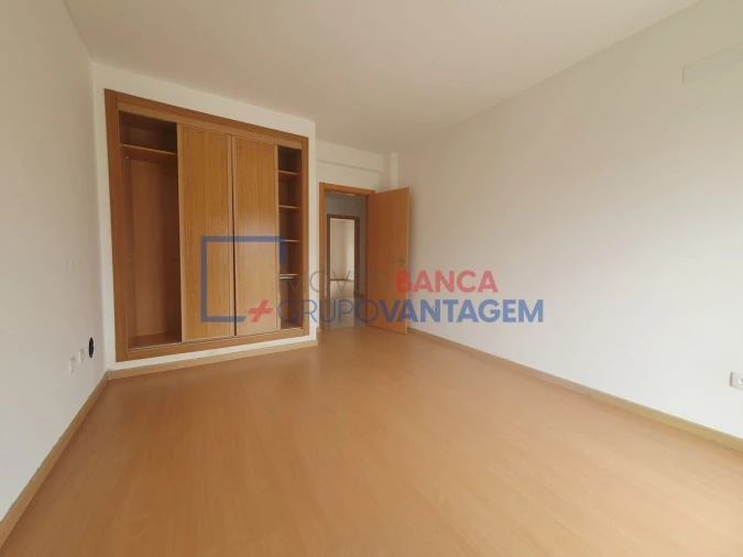 Apartamento T4 para Venda em Pinhal Novo Foto 22
