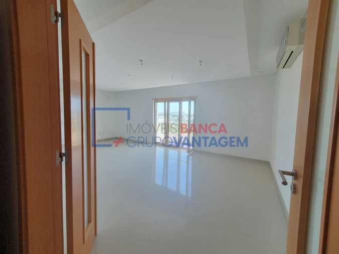 Apartamento T4 para Venda em Pinhal Novo Foto 24
