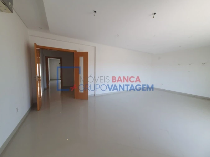 Apartamento T4 para Venda em Pinhal Novo Foto 25