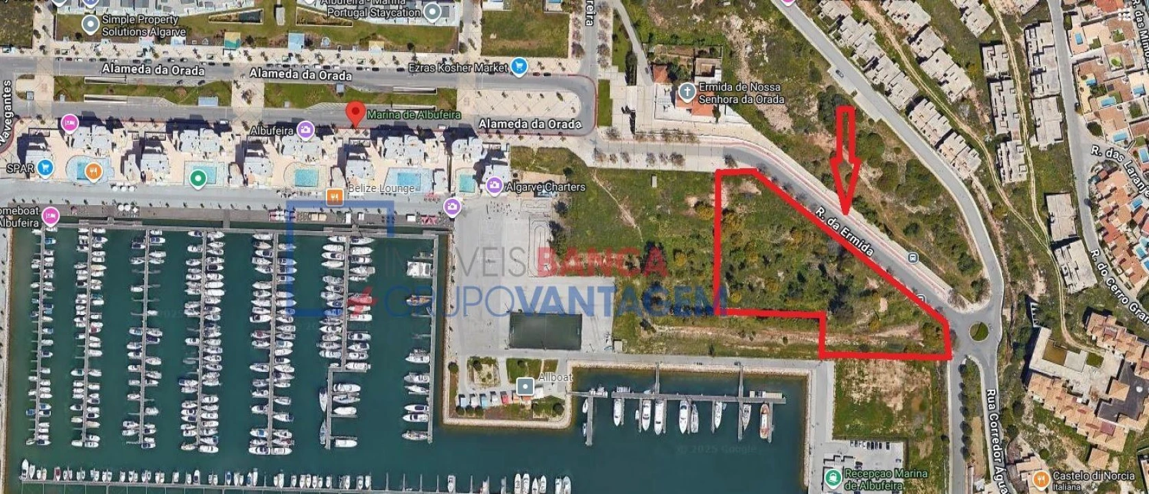 Terreno P/ Prédio para Venda em Albufeira e Olhos de Água Foto 1