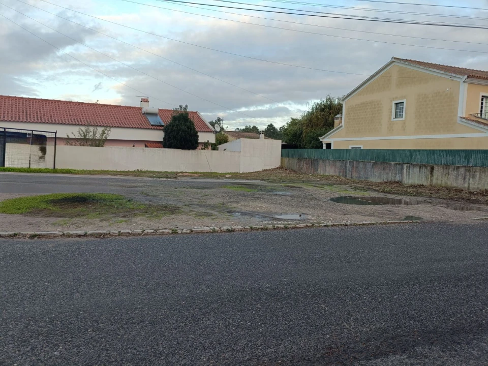 Terreno para Venda em Alenquer (Santo Estêvão e Triana) Foto 1