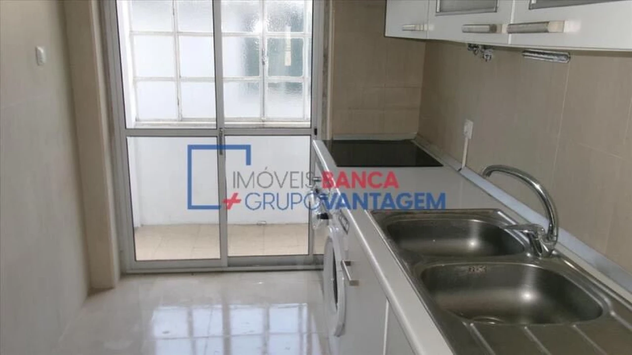 Apartamento T3 para Venda em Vila Franca de Xira Foto 4