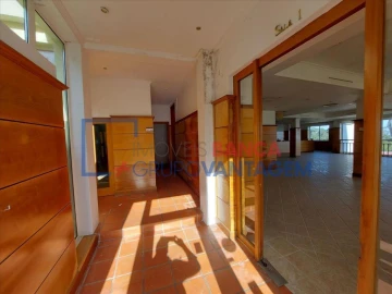 Moradia T3 para Venda em Santiago de Besteiros