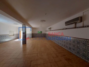 Moradia T3 para Venda em Santiago de Besteiros