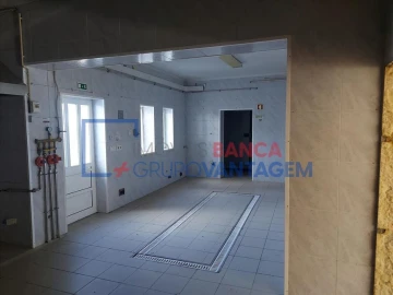 Moradia T3 para Venda em Santiago de Besteiros