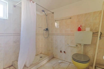 Moradia T2 para Venda em Pousaflores