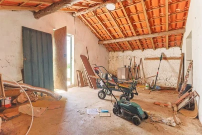 Moradia T2 para Venda em Pousaflores